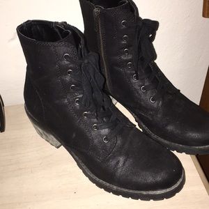 American Eagle black boots